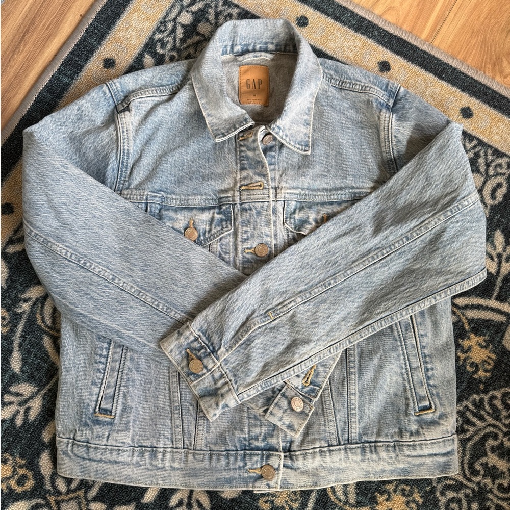 Gap Icon Denim Jacket size medium